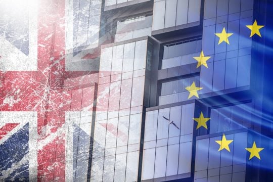 Στη σκιά του Brexit
