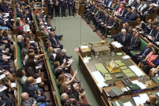 «Όχι» λέει η βρετανική αντιπολίτευση σε πρόωρες εκλογές