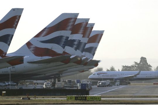 Καθηλωμένα τα αεροπλάνα της British Airways, ιστορική απεργία των πιλότων