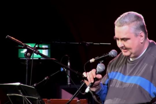 Πέθανε ο επιδραστικός underground μουσικός Daniel Johnston 