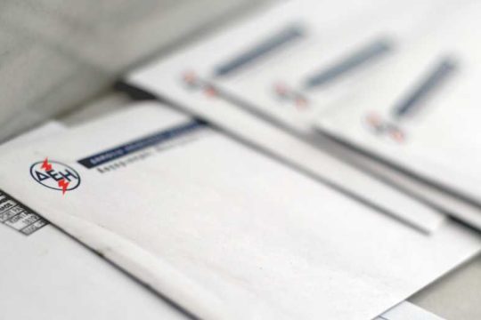 Κρυφές αυξήσεις με προπέτασμα την καταστροφολογία