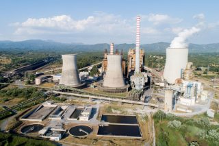 ΔΕΗ: διαμελισμένη οδηγείται σε πώληση