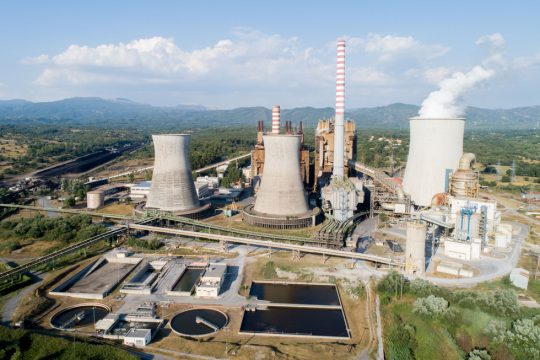 ΔΕΗ: διαμελισμένη οδηγείται σε πώληση