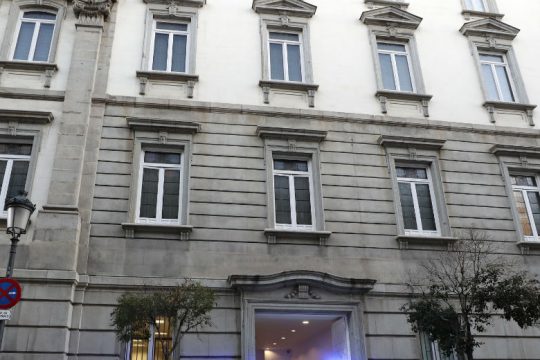 Καταχρηστική απόλυση εργαζόμενης που αντικαταστάθηκε από ρομπότ