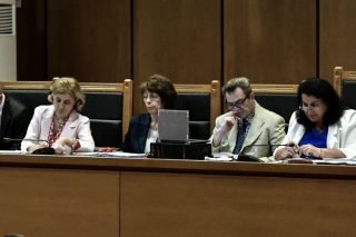 Στις 2 Οκτωβρίου ξεκινούν οι απολογίες των πρώην βουλευτών της Χρυσής Αυγής