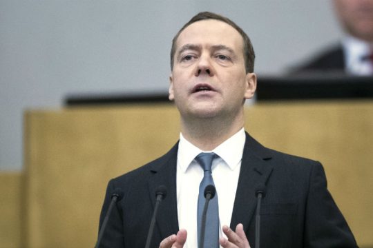 Μεντβέντεφ: «Να αποκατασταθούν χωρίς όρους οι σχέσεις Μόσχας-Βρυξελλών»