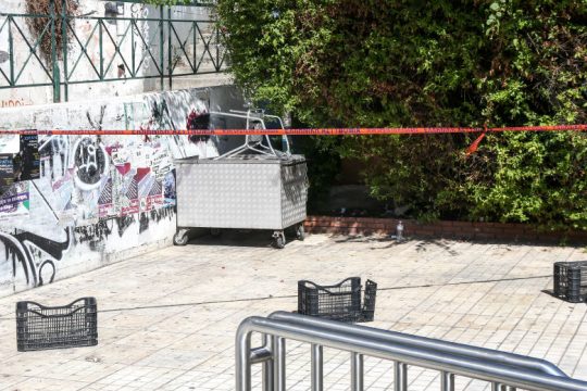 Ομολόγησε ένας απ’ τους προσαχθέντες για το φονικό έξω απ’ το μετρό Αμπελοκήπων