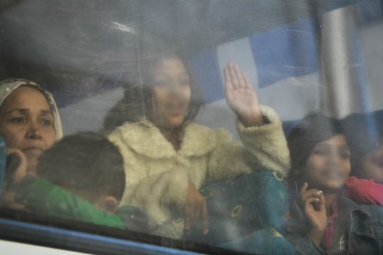 Σύλλογοι γονέων: Φέρτε πίσω τα προσφυγόπουλα