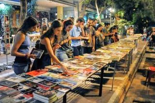 Ξύλο και χημικά ενάντια στις ελεύθερες φωνές των Εξαρχείων