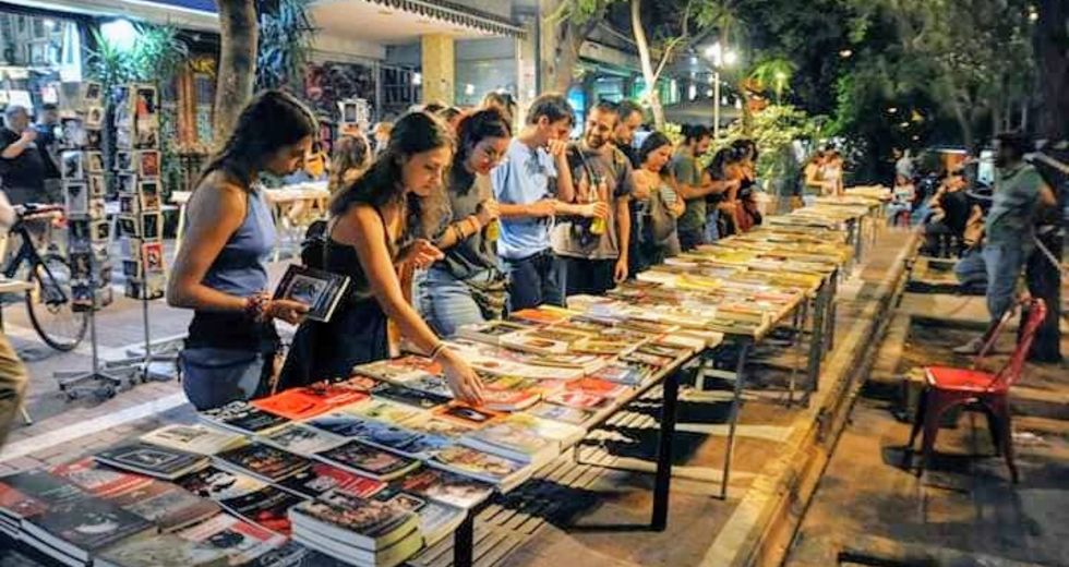 Ξύλο και χημικά ενάντια στις ελεύθερες φωνές των Εξαρχείων