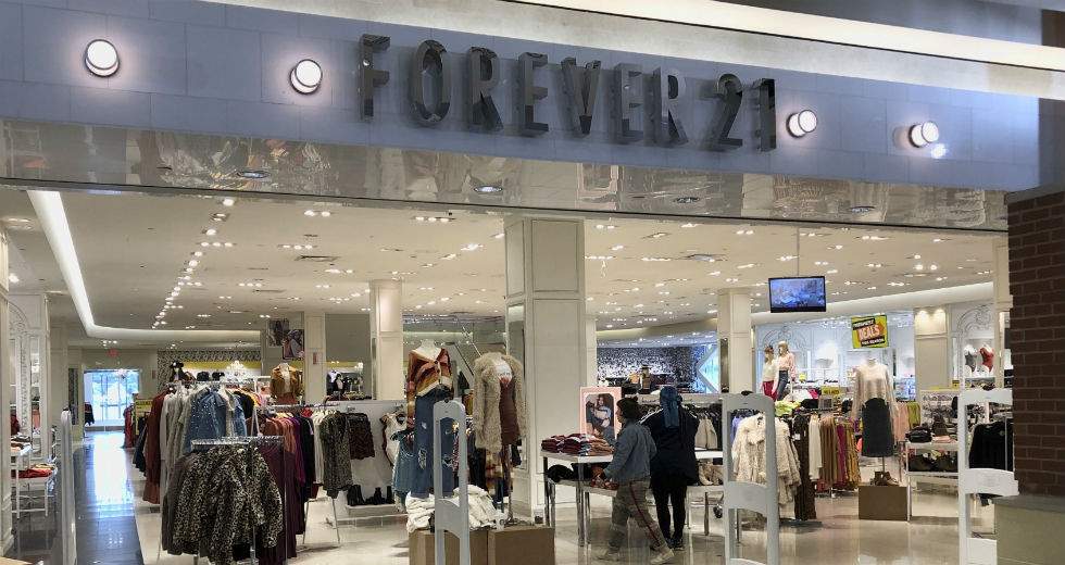 Αίτηση πτώχευσης από την εταιρεία ρούχων Forever 21