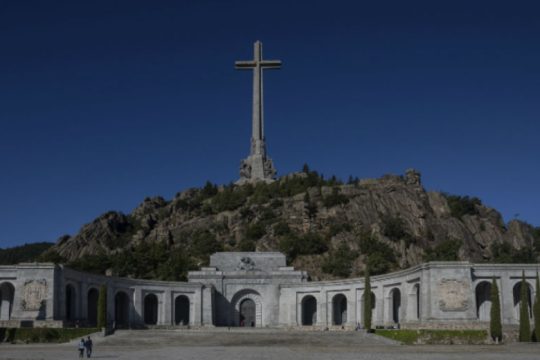 Ναι στην εκταφή του Φράνκο απ’ το ανώτατο δικαστήριο της Ισπανίας