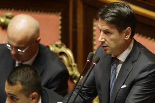 Ψήφο εμπιστοσύνης και στη Γερουσία πήρε η κυβέρνηση Κόντε