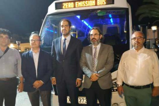 Ρέθυμνο: Η πρώτη πόλη που ενέταξε την ηλεκτροκίνηση στις δημόσιες συγκοινωνίες