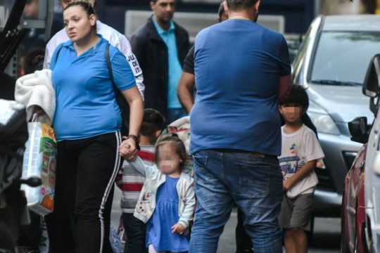 Επιχείρηση – σκούπα σε κτίρια που ζούσαν οικογένειες προσφύγων