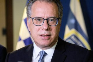 Ο άνθρωπος χωρίς αρμοδιότητες