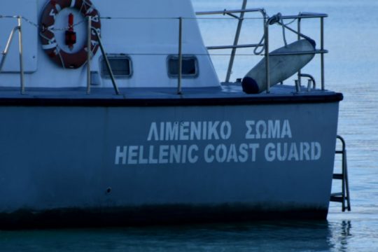 Στην Καλαμάτα θα πάνε οι 42 μετανάστες που εντοπίστηκαν σε ιστιοφόρο