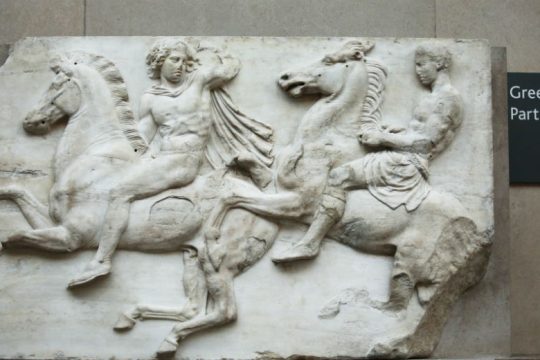 Πυρά Τσίπρα – Γεννηματά προς την κυβέρνηση για τα γλυπτά του Παρθενώνα