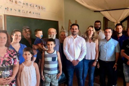 Μαθήματα με διαδραστικά μέσα για τους δύο μαθητές της Γαύδου
