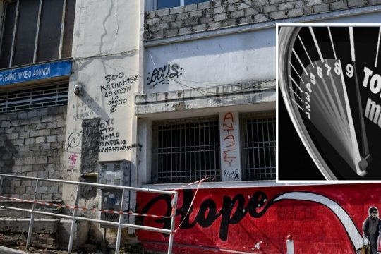 TOP 10 media: Τσιμεντόλιθοι και τούβλα