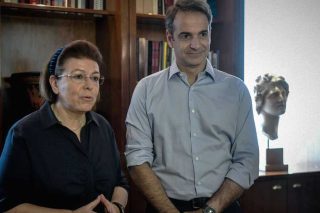 Τι φοβάται η Μενδώνη και κλείνει άρον άρον το Ταμείο