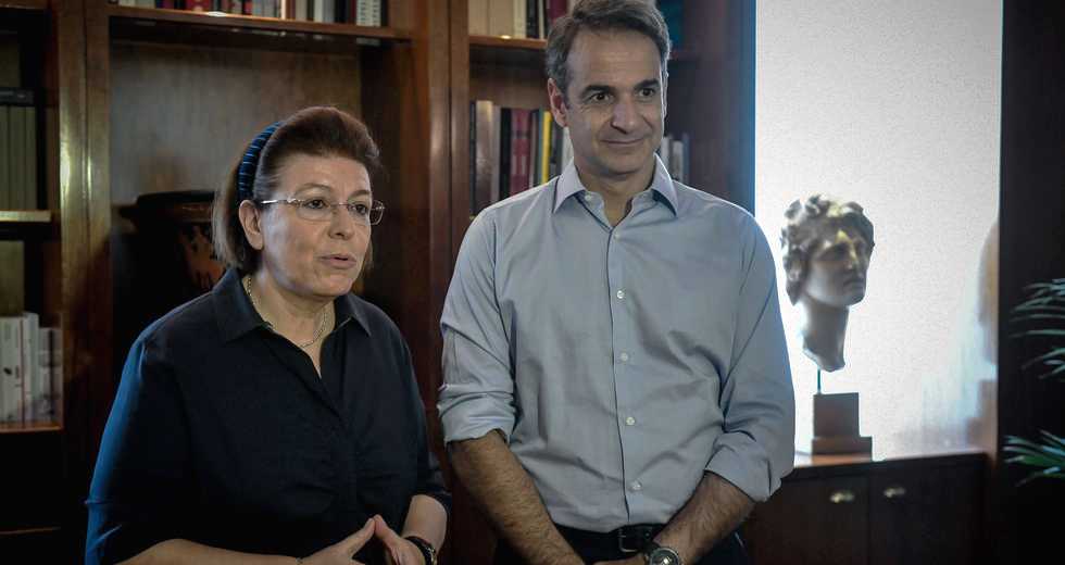 Τι φοβάται η Μενδώνη και κλείνει άρον άρον το Ταμείο