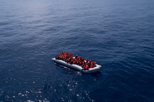 Τραγικός ο απολογισμός από ναυάγιο φουσκωτού κοντά στην Καζαμπλάνκα