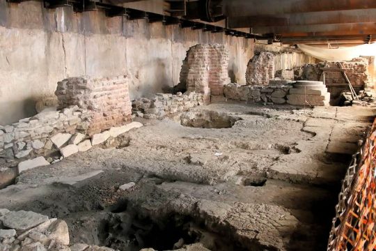 Πρόσω… ολοταχώς για το 2012