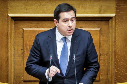 Εμπόδια, σιωπές και ερωτήματα για την ιδιωτική σύνταξη