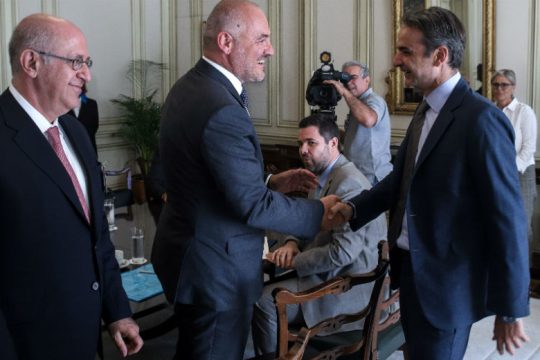 Επαφές με κοινωνικούς εταίρους πριν από τη ΔΕΘ