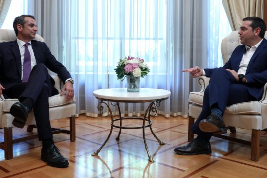 Πόλεμος δηλώσεων ΣΥΡΙΖΑ-ΝΔ για την ψήφο των αποδήμων