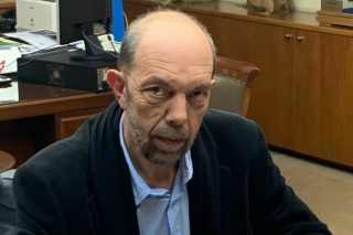 Ο Ν. Μπελαβίλας ζητά την αναβολή της αυριανής συνεδρίασης για το master plan της Cosco