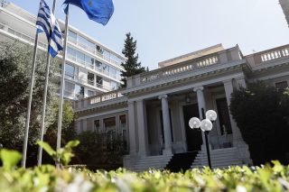 Δεν αλλάζει την απόφαση του ΚΥΣΕΑ για το άσυλο η κυβέρνηση