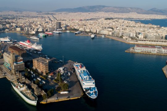 Στον δήμαρχο Πειραιά κλιμάκιο του ΣΥΡΙΖΑ για το master plan του ΟΛΠ
