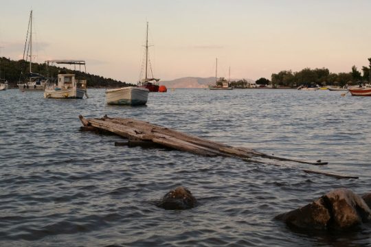 Νεκρός άνδρας σε βράχια στην Παλαιά Επίδαυρο