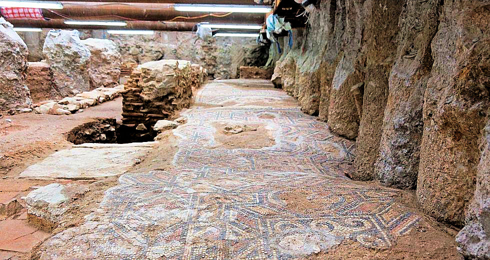 Μετρό, αρχαιότητες και «δωμάτιο με μωρά»