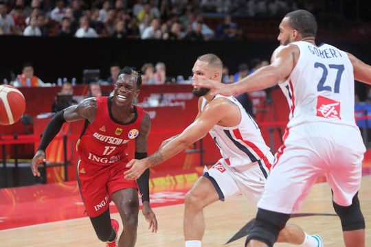 «Τα πήρε» με τη FIBA