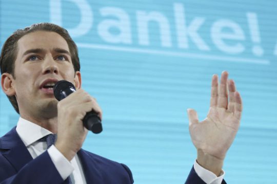 Νίκη Κουρτς στην Αυστρία, ερώτημα με ποιον θα κυβερνήσει