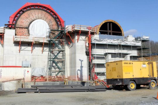 Άμεσα οι άδειες για τις Σκουριές λέει η κυβέρνηση