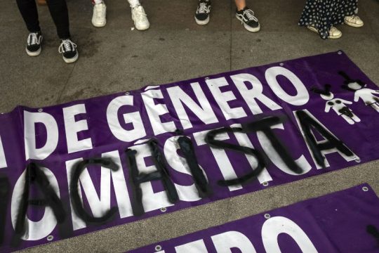 Σοκ μετά από τριπλή γυναικοκτονία στην Ισπανία