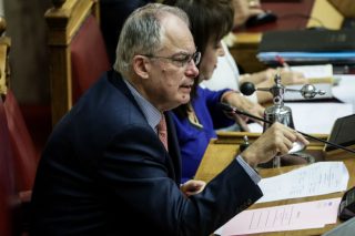 Ξεκινούν οι διαδικασίες της συνταγματικής αναθεώρησης