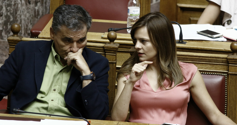 ΣΥΡΙΖΑ: Εκβιάζονται με απόλυση εργαζόμενοι της Πειραιώς