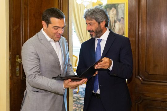 Μεγάλο προοδευτικό μέτωπο με Αριστερά, Σοσιαλιστές και Πράσινους ζήτα ο Τσίπρας