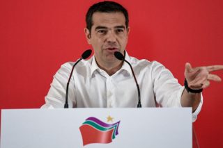 Ο Αλ. Τσίπρας παρουσιάζει την Πολιτική Διακήρυξη της επόμενης μέρας [live]
