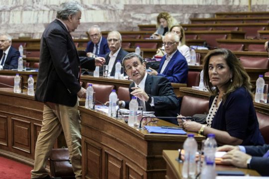 Πρώτες κόντρες για την αναθεώρηση του Συντάγματος