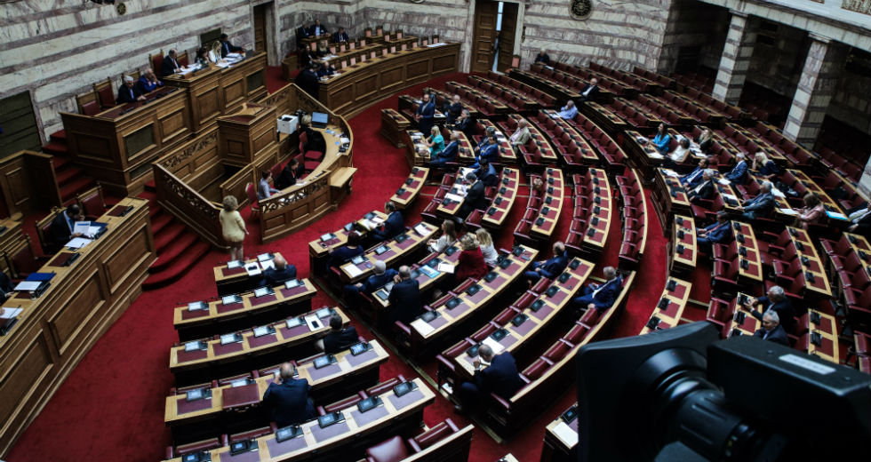 Στη Βουλή οι καταθέσεις Στουρνάρα – Ράικου για Novartis