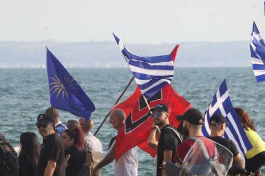 «Μακεδονομάχοι» με «ολίγη από Χρυσή Αυγή» στο άγαλμα του Μεγάλου Αλεξάνδρου