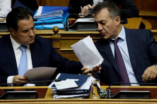 Επικοινωνιακό σόου με τις εκκρεμείς συντάξεις