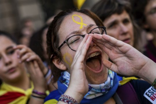 Απεργία, διαδηλώσεις και καταλήψεις στην Καταλονία