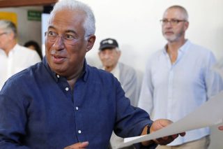 Νίκη χωρίς αυτοδυναμία